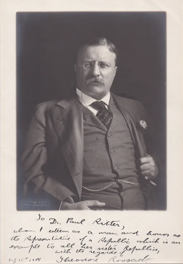 Signiertes Atelierporträt von Theodore Roosevelt für Dr. Paul Ritter, 15. August 1914