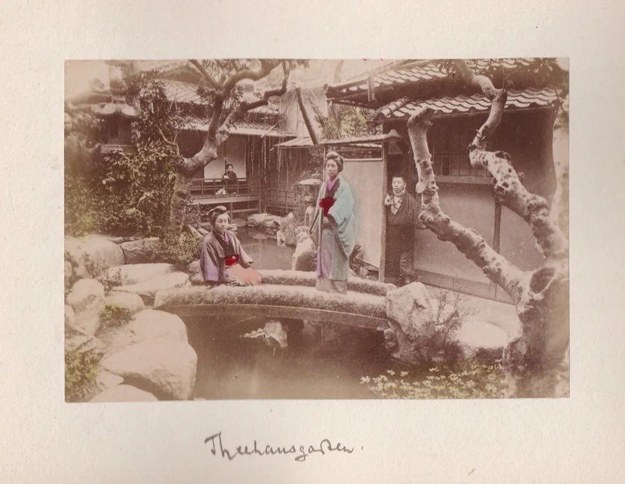 Tea house garden, bridge and cha-ya atmosphere - Japanese landscape culture in the Ritter archive. - Tea house garden and Uji tea culture - Paul Ritter archive.